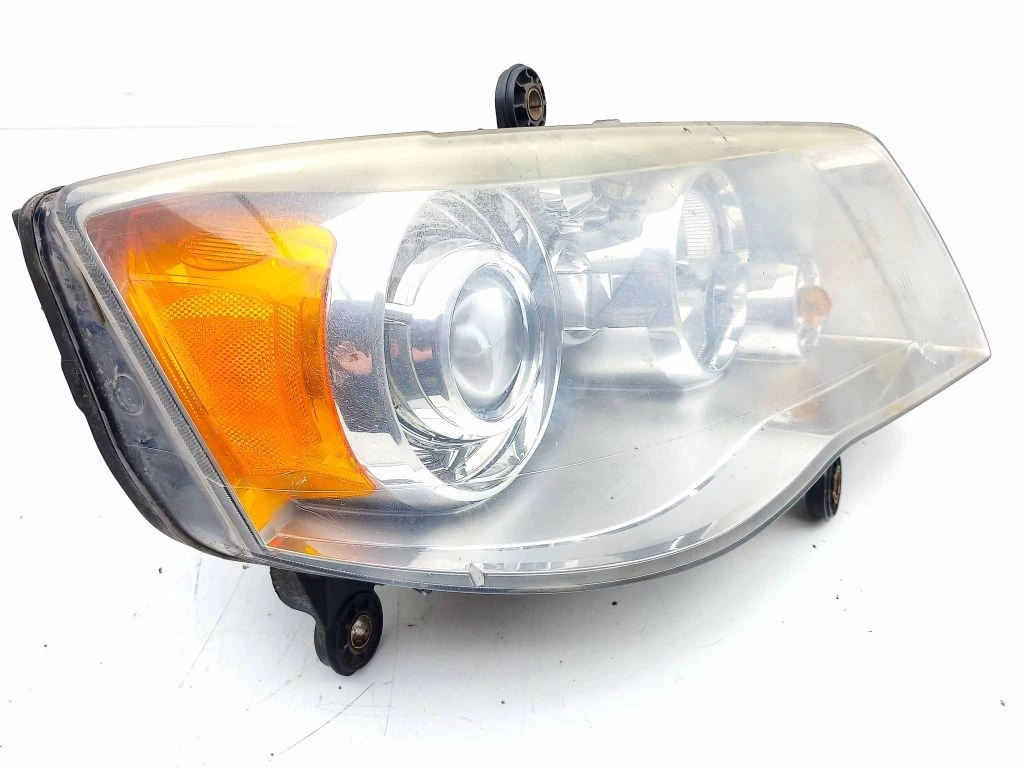 Phare avant CHRYSLER VOYAGER à bas prix et qualité d'origine