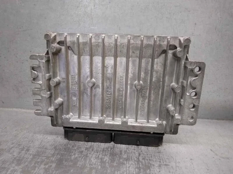 8200059086 centralina motore per RENAULT MEGANE I FASE 2 BERLINA (BA0) 5148910 - Immagine 3 di 4