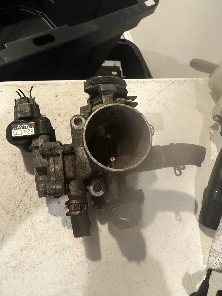 Throttle Body Assy 22210-0D040 for 1999-2002 Toyota Corolla 1.8L Foto 2 de 4