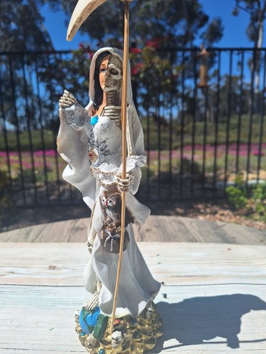 Santa Muerte Bendesida Blanco Encarnada - 12" Color Blanco - Holy Death Fix Owl - Imagen 6 de 10