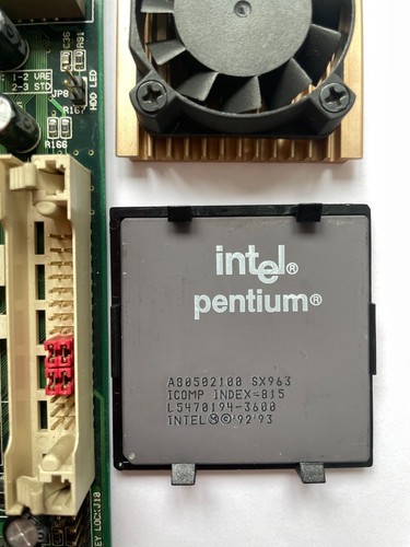 PCChips M507 Socket 5 Baby AT Motherbard with Pentium 100 MHz CPU and 16MB RAM - Picture 8 of 12