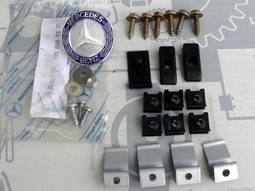 NOS Mercedes grille repair set with emblem (M5 screw) W123 models! - Picture 2 of 3