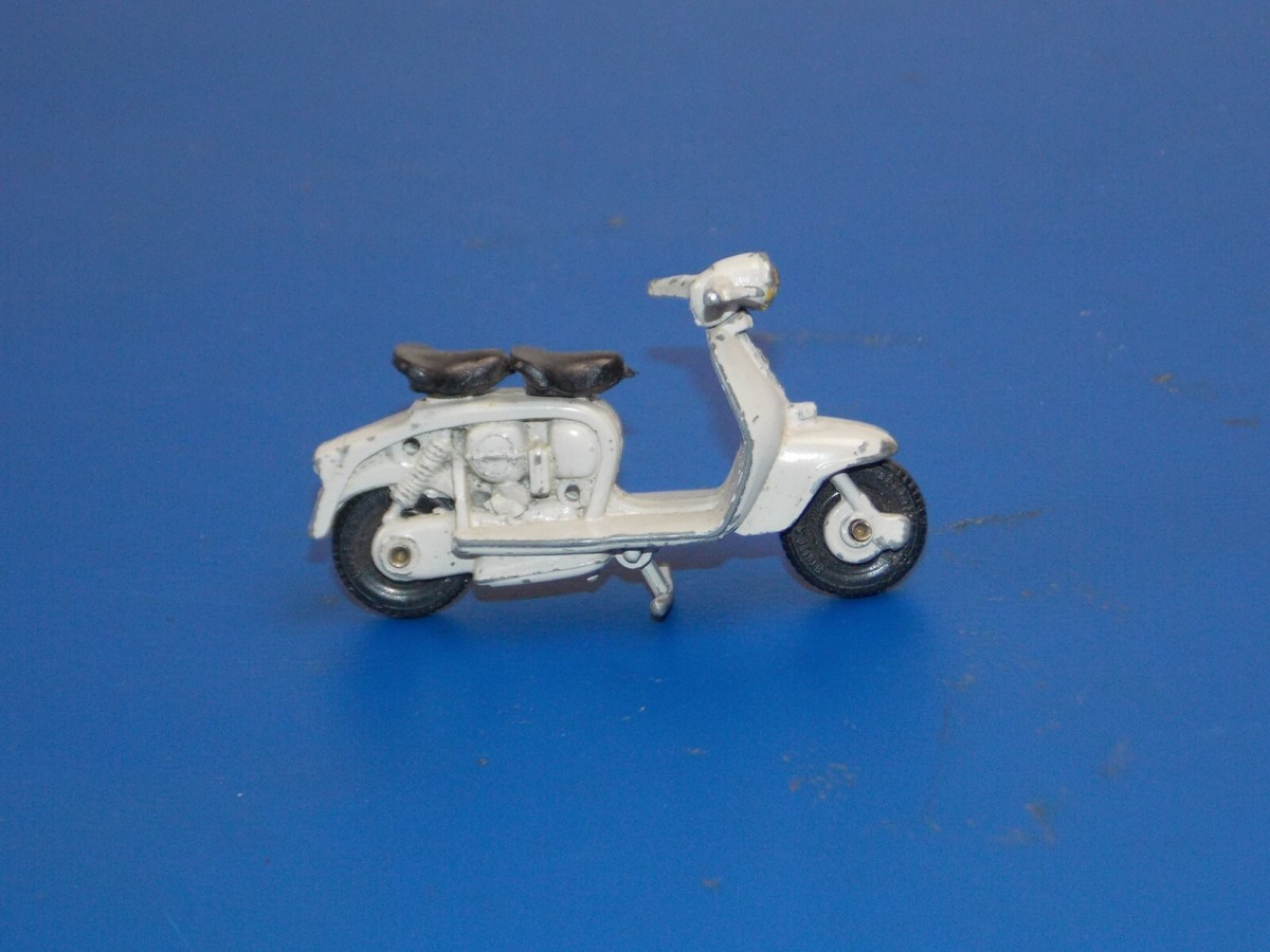 ブリテン社 Britain.LTD 製 ランブレッタ ミニカー　60s 70s ブリテン社 Britain.LTD 製 ランブレッタ ミニカー 60s 70s