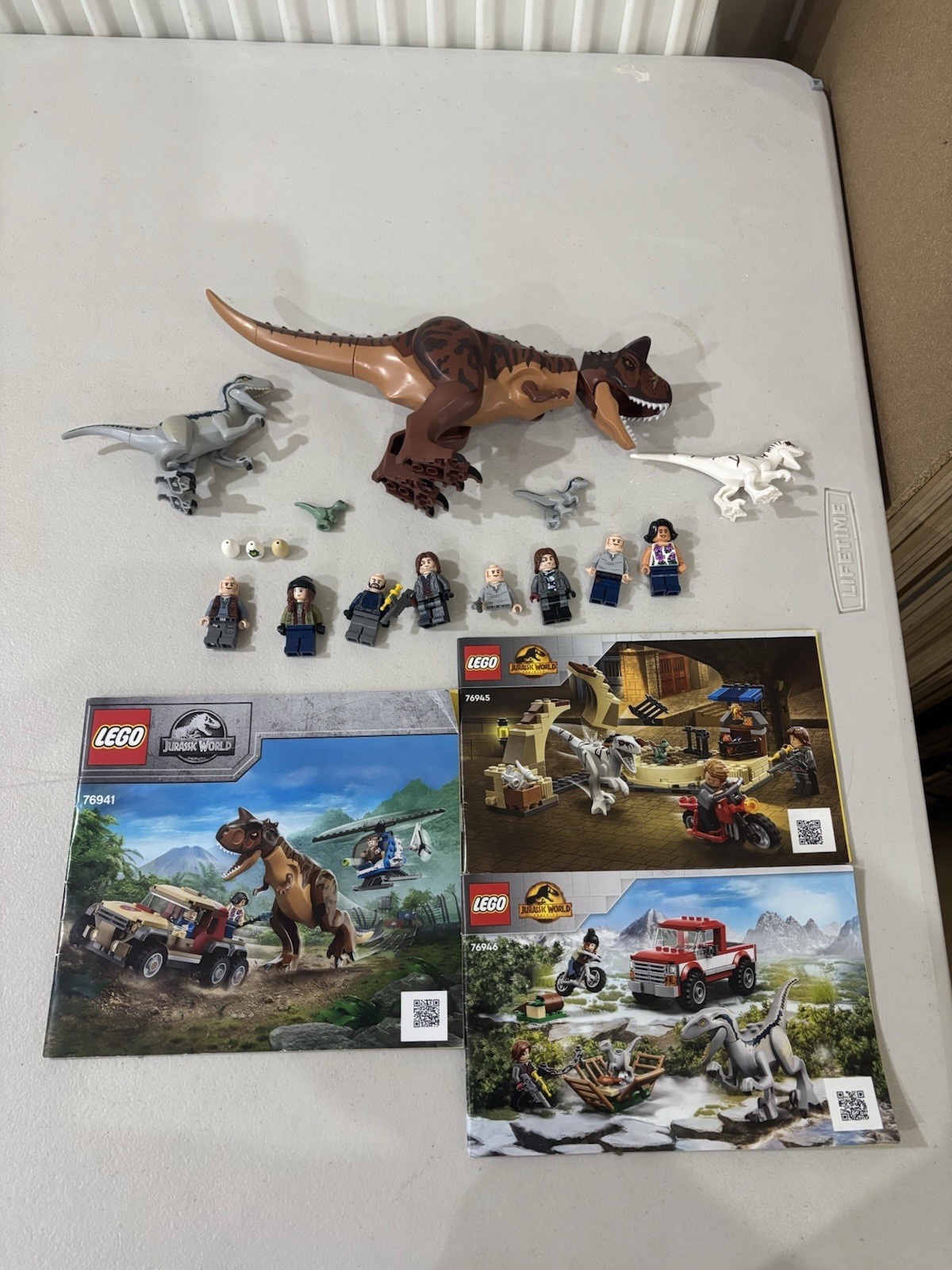 LEGO Jurassic World Carnotaurus Dinosaur Plus Others And Figures Instructions