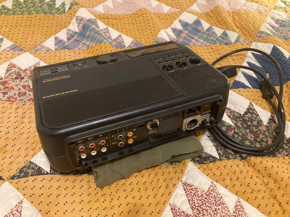 Marantz PROFESSIONAL CD Recorder CDR300 Balanced and Unbalanced Inputs. - Image 4 of 4