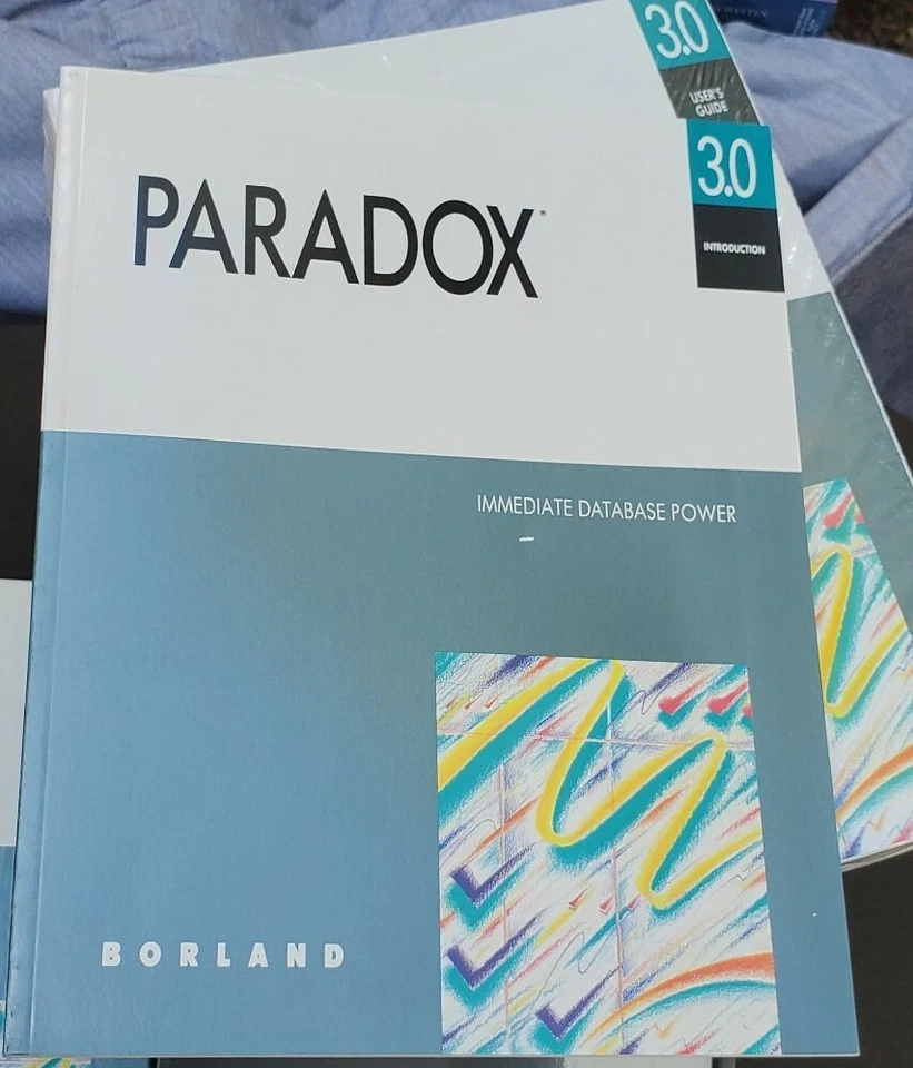 Borland Paradox DOS Version 3.0 in slip case, never installed 3.5" & 5 1/4" NOS - Image 4 of 4