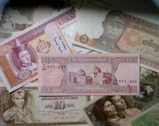 40 ALL DIFF Foreign Bank Note Currency Collection 40 CU + Notes   LOW SHIP