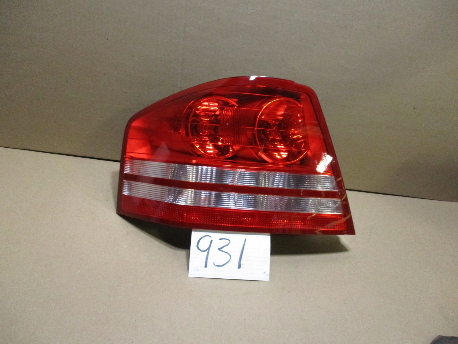 08 09 10 Dodge Avenger DRIVER Side Used Tail Light #931-T