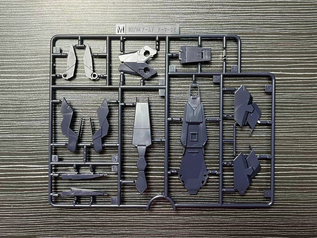 Bandai RG RX-0 Unicorn Gundam 02 Banshee Norn Model M Runner