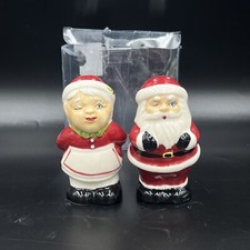 Vintage ceramic kissing Santa and Mrs. Claus Salt and Pepper Shakers