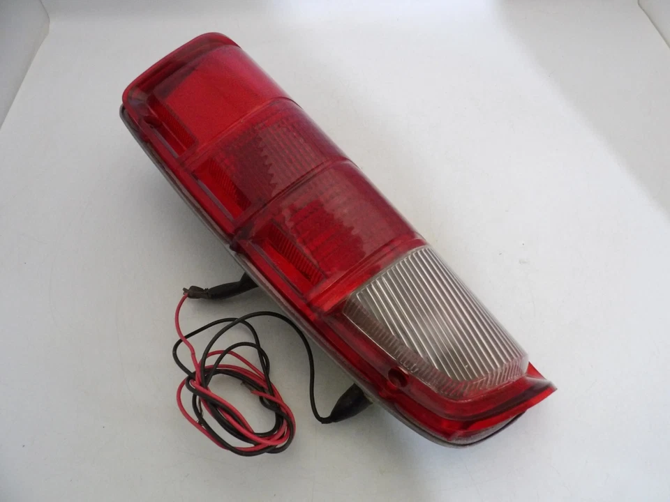 1972 1973 1974 1975 76-1980 Dodge Truck D100 D200 D300 R/H задний фонарь в сборе - Изображение 4 из 4