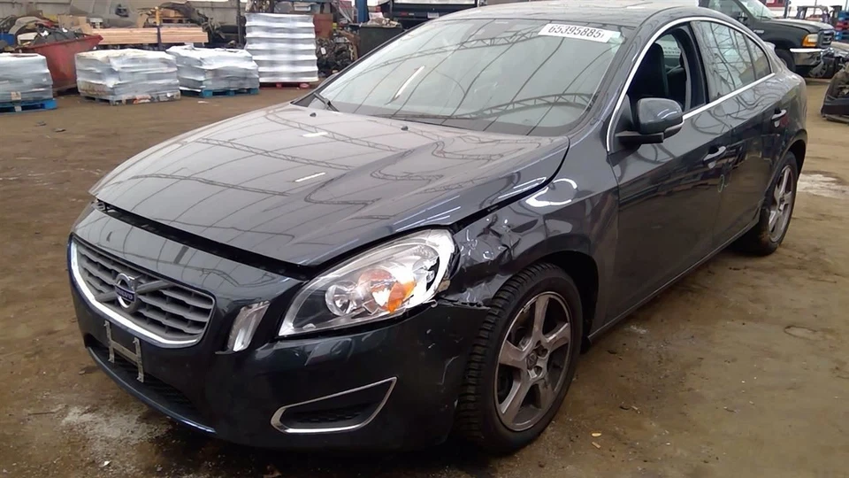 (LOCAL PICKUP ONLY) Hood S60 Fits 11-13 VOLVO 60 SERIES 6710159 Foto 4 de 4