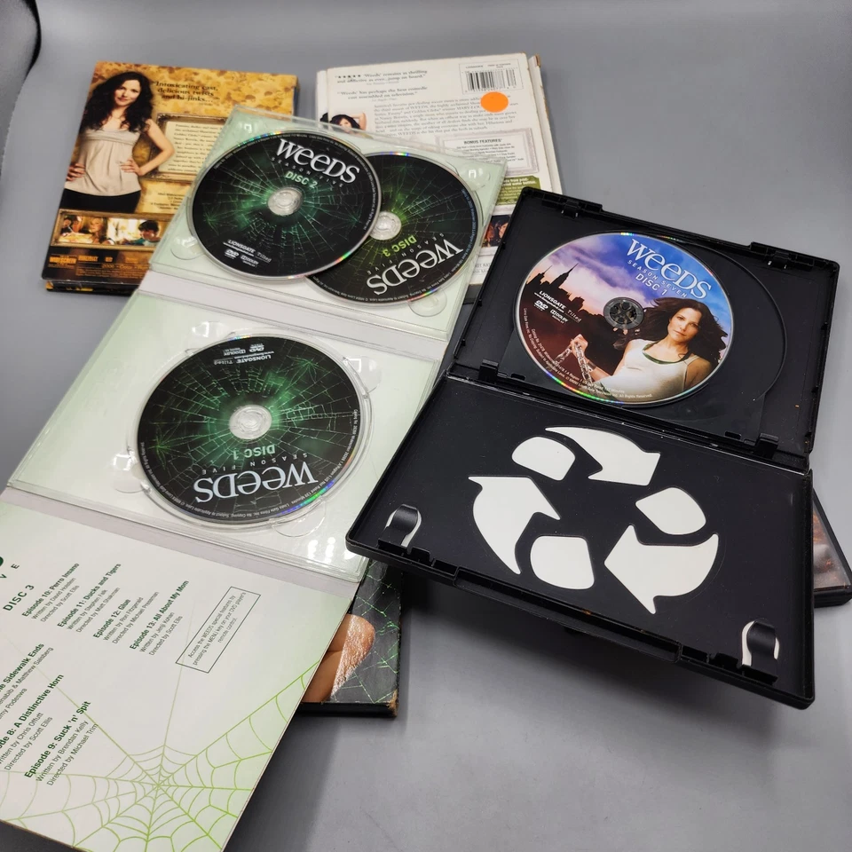Weeds DVD LOT Seasons 2, 3, 5, 6, 7 / Tested / READ - Image 3 of 4