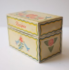 Vintage metal Recipe box from Ohio Art Co. made in USA