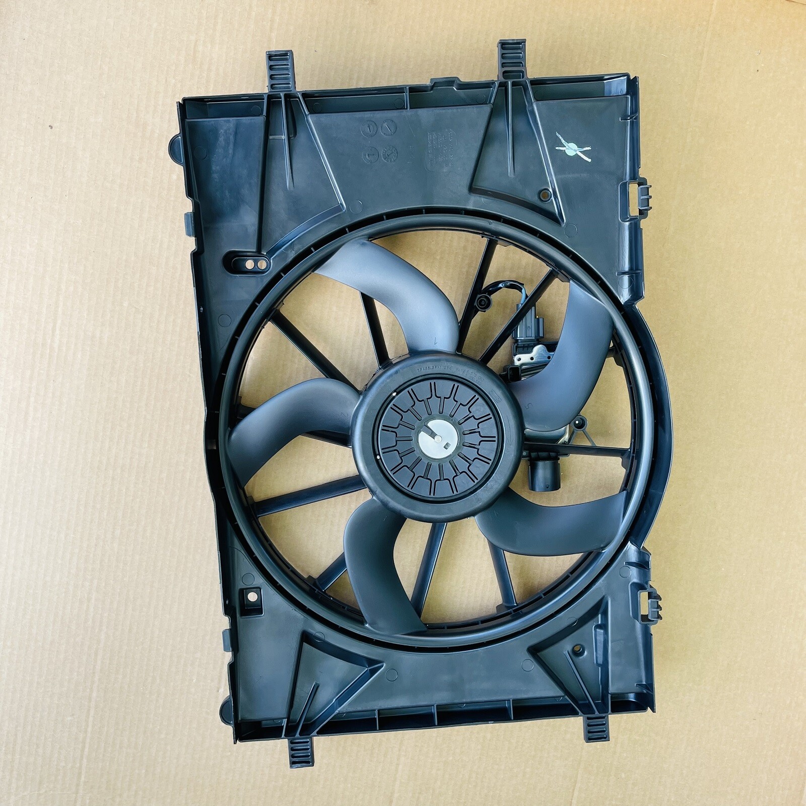 Ford Motorcraft OE Radiator Cooling Fan Assembly For Ford Fusion ...
