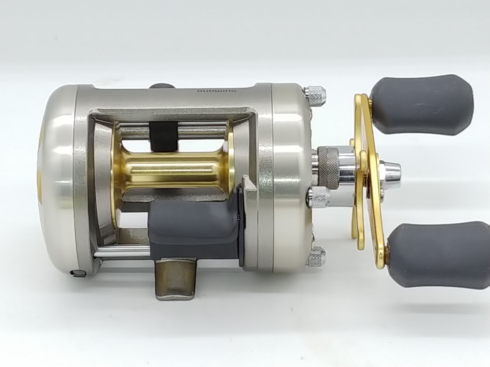 Shimano Cardiff 400A Baitcasting Reel Musky Fishing Muskie Pike Striper