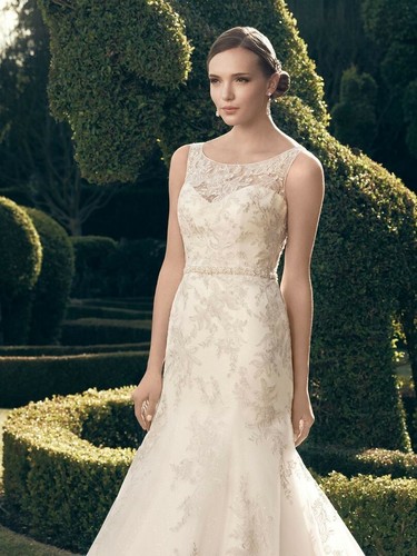 size 8 wedding dress for sale