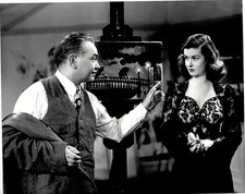 8x10 B&W PHOTO of EDWARD G ROBINSON and JOAN BENNETT in 1945s 'SCARLET STREET'