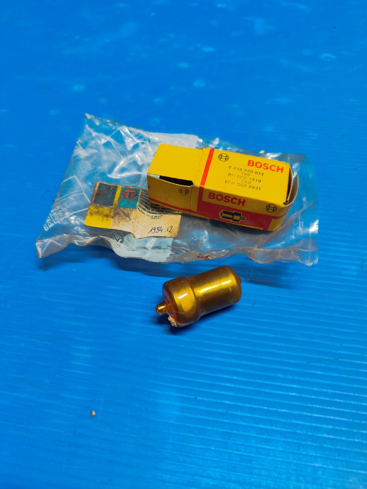 Injecteur Bosch DN0SD1510 buse d'injection diesel Peugeot 504 505