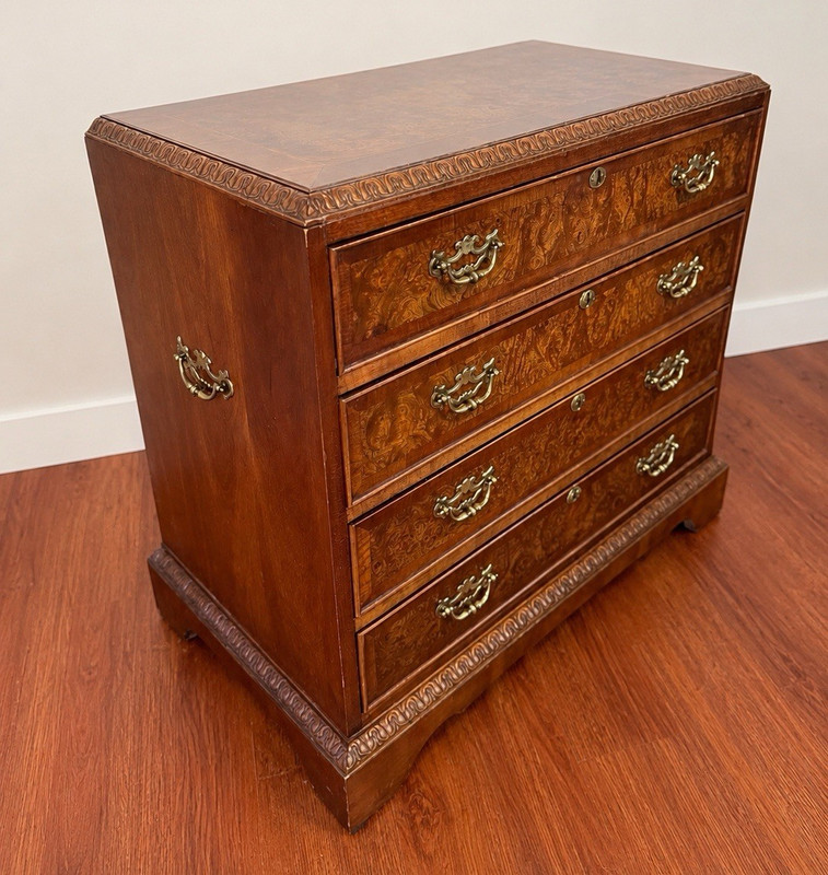 Lane Vintage 4-Drawer Bachelors Wood Chest; Ornate Brown Brass Handles 32x18x29