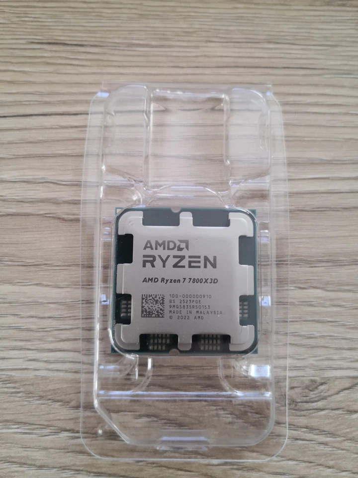 AMD Ryzen 7 7800X3D + Gigabyte B650 Eagle AX - Immagine 2 di 4