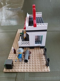 LEGO Western: Gold City Junction (6765) - Incomplete as shown