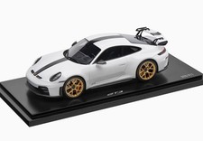 1:18 SPARK 2025 PORSCHE 911 (992.2) GT3 White LIMITED DEALER EDITION 911 pcs.