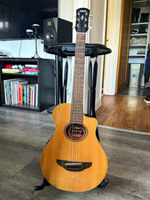 Yamaha APXT2 APX Series 3/4 Cutaway Electro-Acoustic Guitar Natural Gig Bag