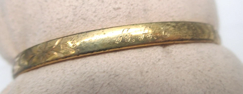 Brazalete bebé vintage A+Z relleno de oro amarillo de 12k con monograma "AAC" Foto 2 de 4