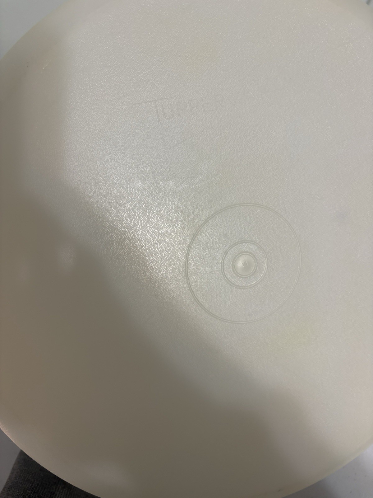 Tupperware 13 " Cake Taker Carrier Harvest Gold #1256 Pie Rack Handle