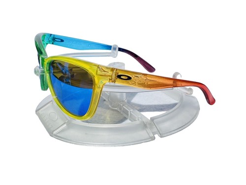 Oakley C-Wire Gold Sunglasses Stylish Retro Design Oval