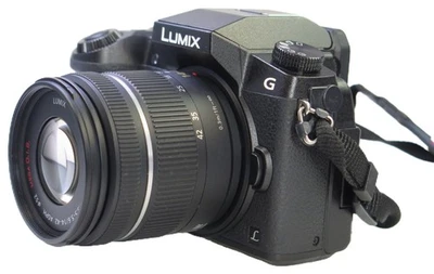 Panasonic Lumix DMC-G70 Kamera mit Vario 14-42 mm Objektiv