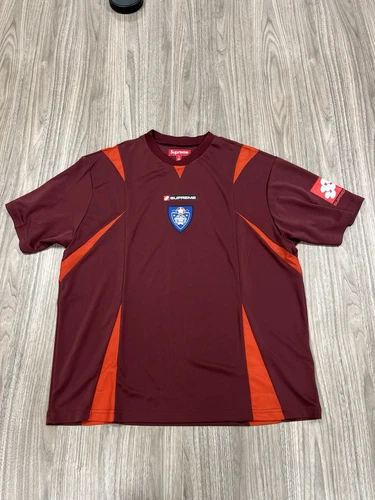 Maillot de foot Supreme Crest Medium Marron Commande confirmée ✅