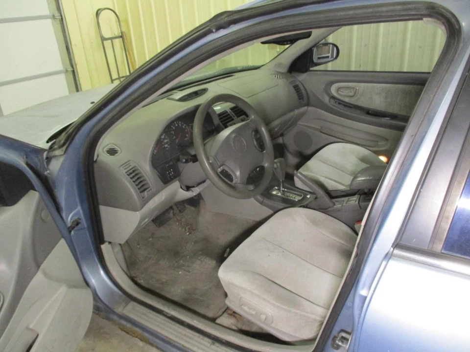 Nissan Maxima 2001 Alternator 231002Y900 2082 - Image 2 of 4