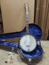 Alvarez Deluxe 5-String Tenor Closed Back Banjo, Pearl-style Inlays W/Case. MG