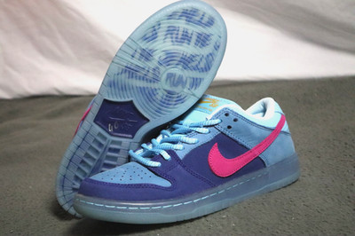 Nike SB Dunk Low Run The Jewels DO9404-400 Men's Size 6.5 Blue Pink RTJ
