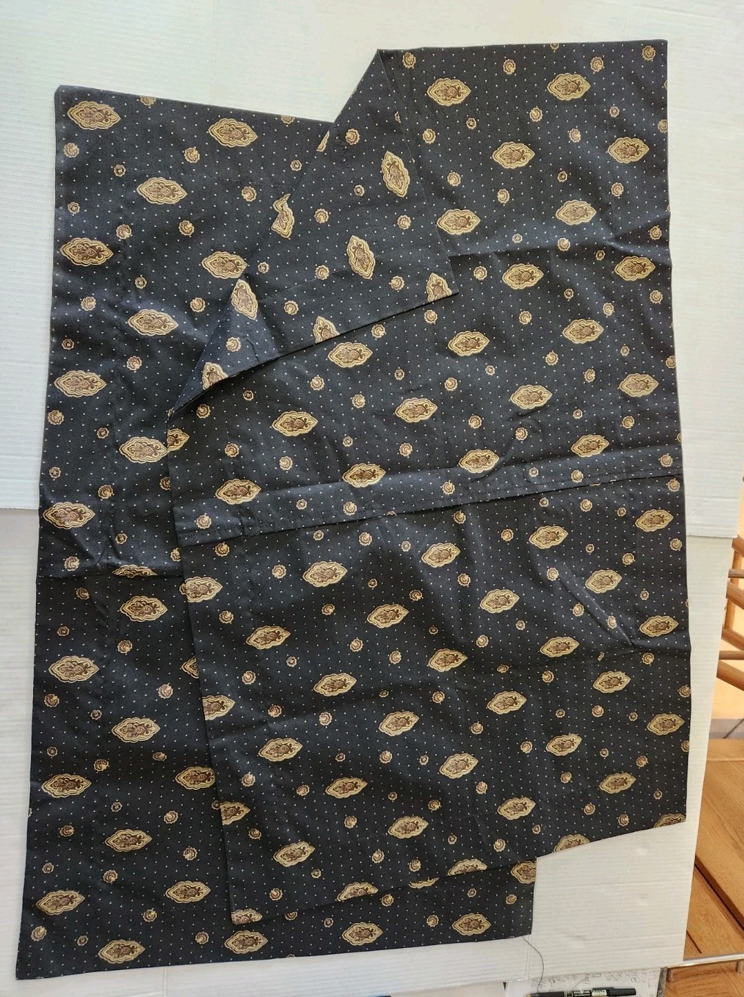 2 Ellison King Sz Pillow Shams Black Gold USA Made XL 42x25 Cotton Blend UNUSED