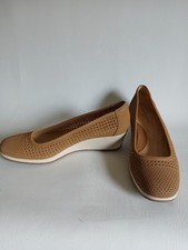 Women's Naturalizer NS Comfort Tan Perforated Faux Leather 2" Wedge Shoes...