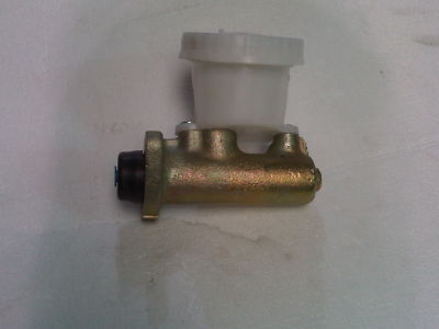 FORD CARGO CUTCH HAUPTZYLINDER / Pferdebox / Bergung