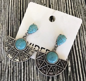 h&m statement earrings