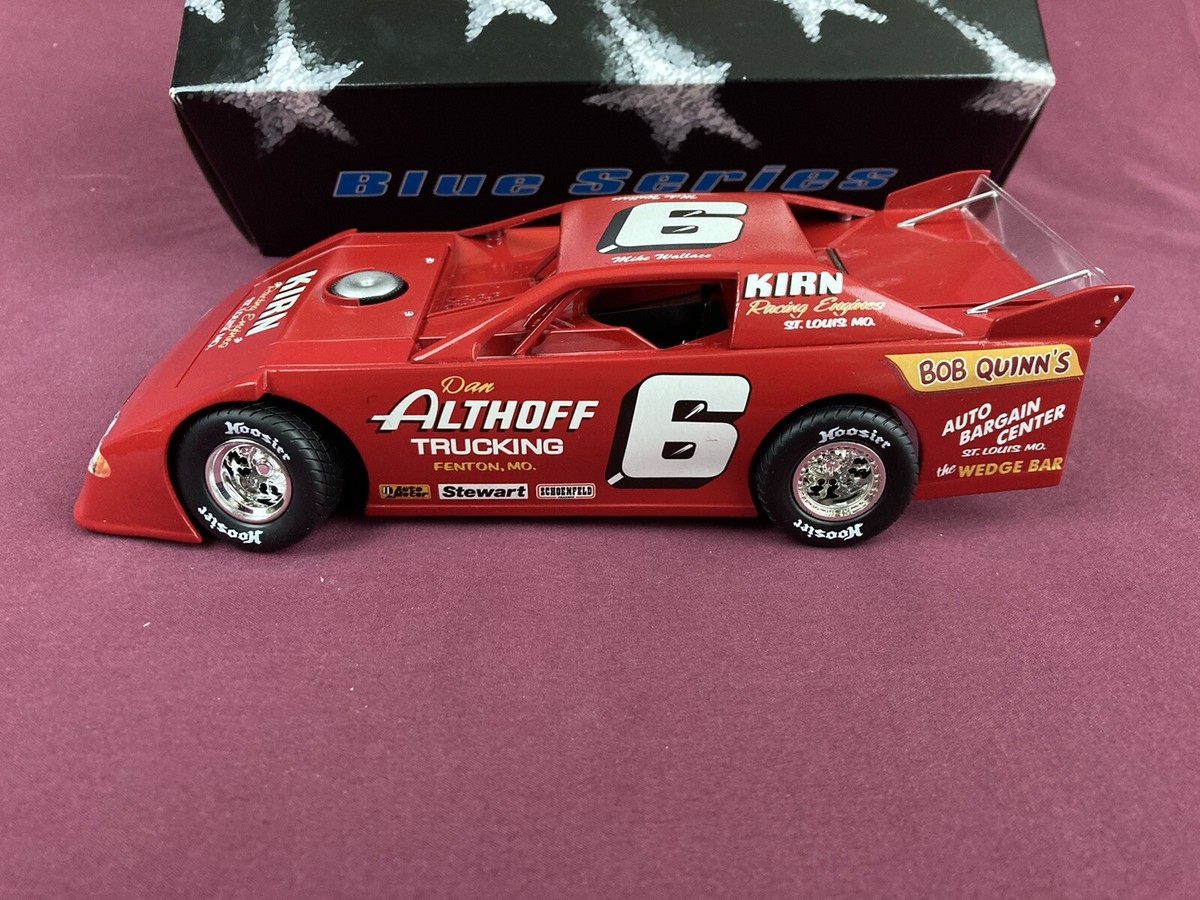 RARE ADC 1/24 Blue Series #6 Mike Wallace Late Model Dirt Car Red
