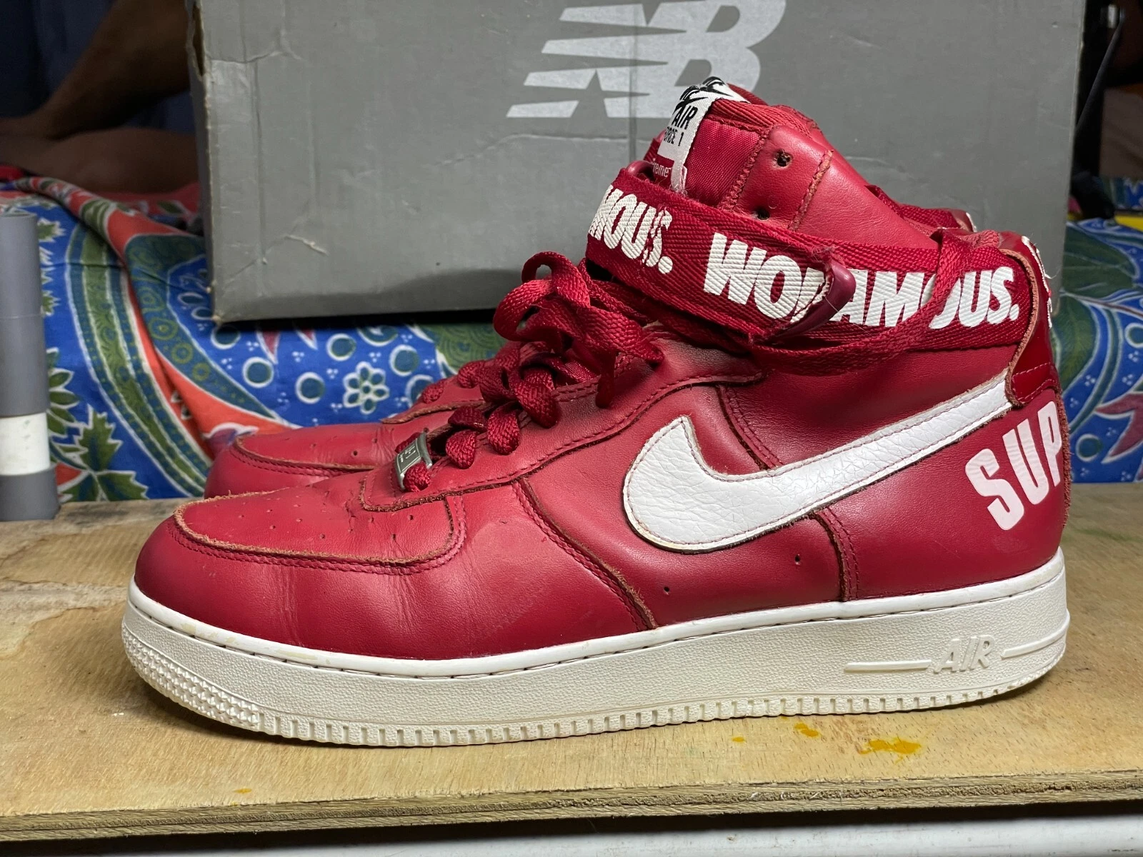 Taille US 6   Preloved Nike Air Force 1 High SP x Supreme Red 2014
