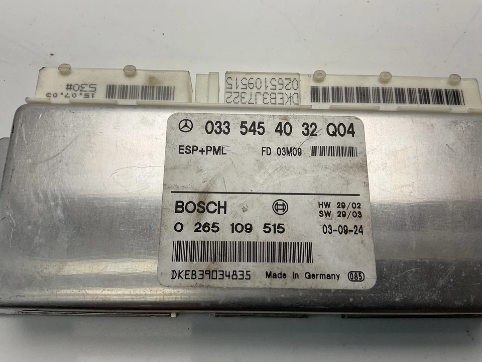 033 545 40 32 Q04 módulo de control motor 2003-2006 mercedes-benz c230 Foto 2 de 4