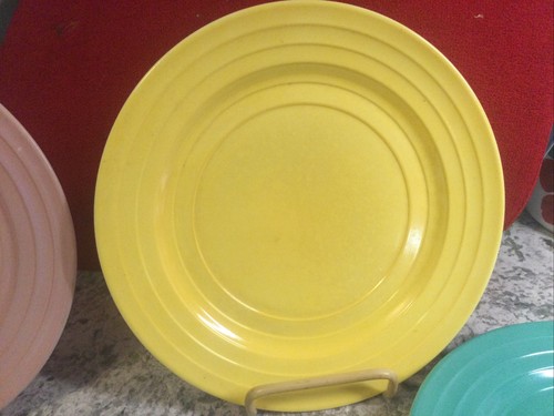 Lot 7 Hazel Atlas Moderntone Platonite Multi Color Pastel 9” Dinner Plates - Picture 3 of 8