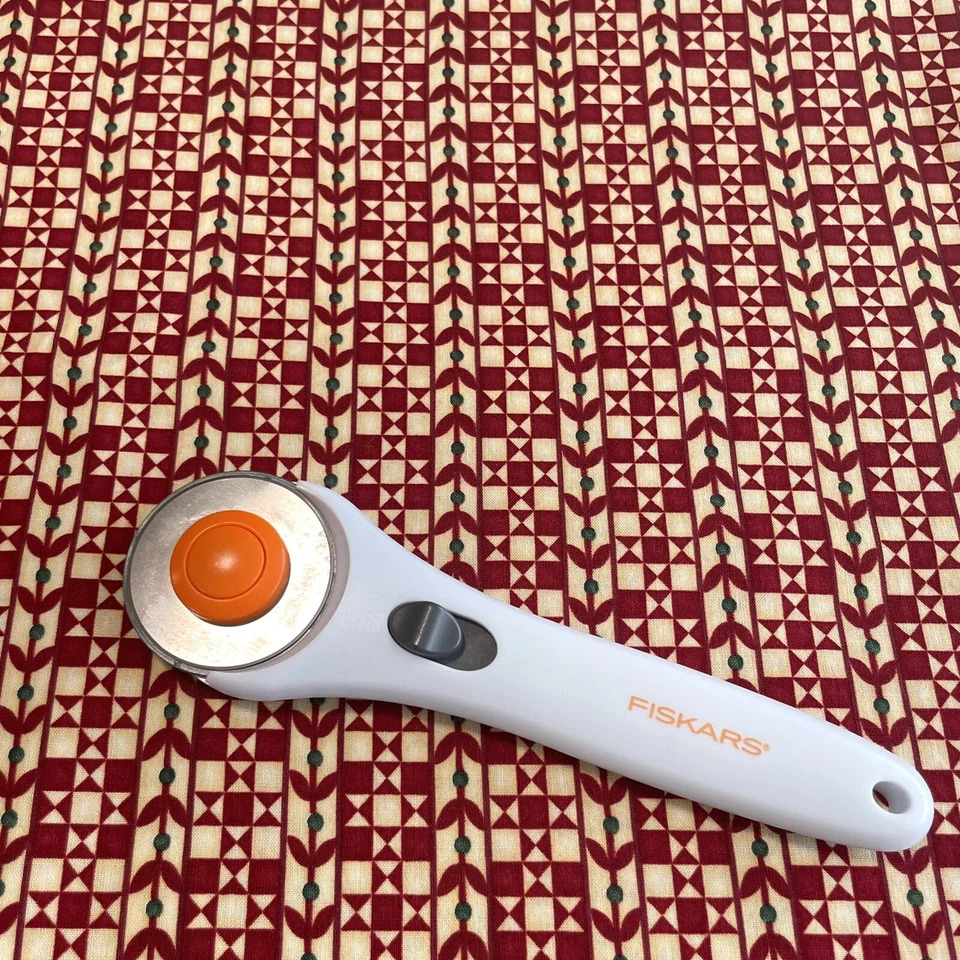 Country Heart Seasons 2003 Jim Shore rojo gallo telas algodón por media yarda Foto 3 de 4