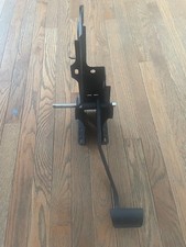 1966-67 Mopar B-body 4-speed Clutch Brake Pedal Partial Assembly Oem Nice 1966-67 Mopar B-body 4-speed Clutch Brake Pedal Partial Assembly Oem Nice