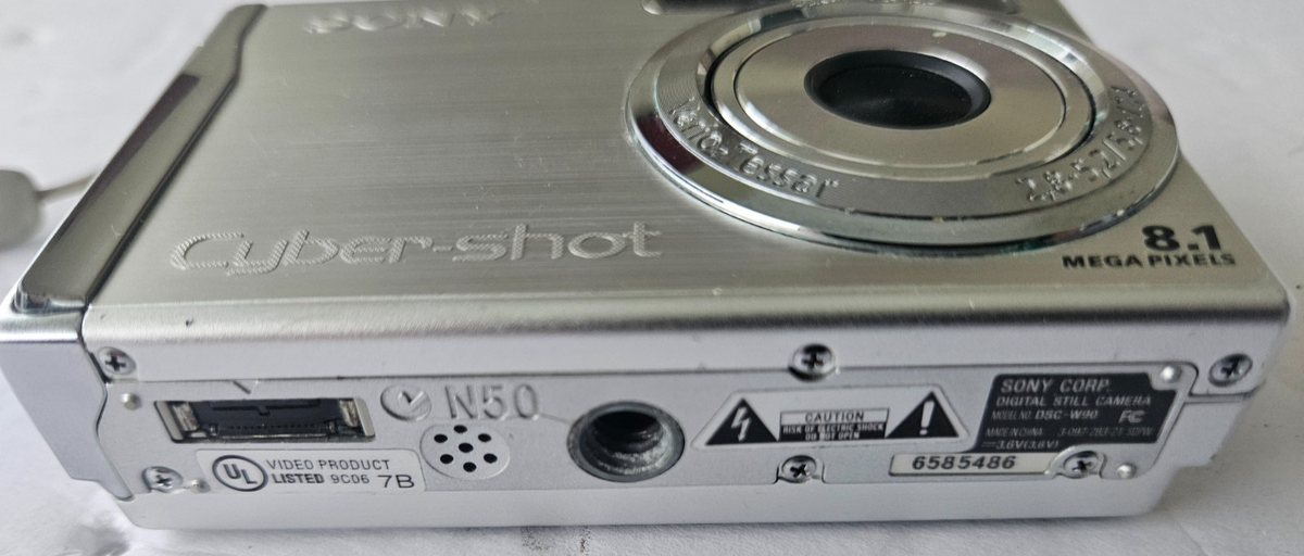 Sony Cyber-shot DSC-W90 8.1MP Digital Camera Silver w/ Charger