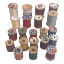 21 VINTAGE WOODEN SEWING THREAD SPOOLS Different Brands Misc Sizes Most w Thread