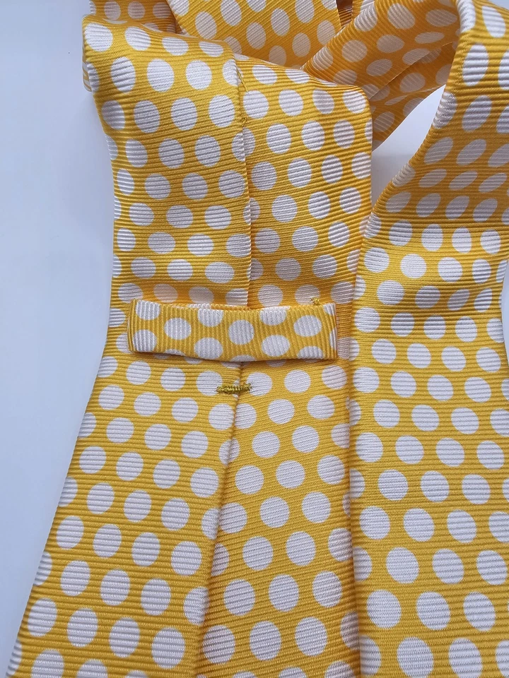 Kiton Napoli Italiano 100% Seda Blanco Lunares Amarillo Para Hombre Vestido Cuello Corbata Usado en Excelente Condición Foto 4 de 4