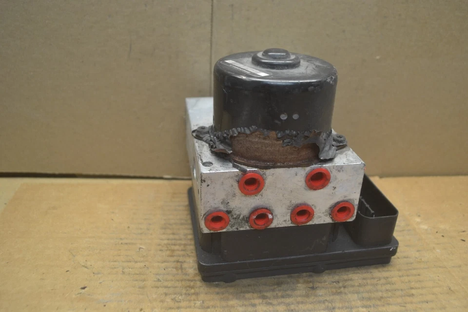 2005 Dodge Magnum 300 ABS Pump Control OEM P04779242AG Module 224-14B2 - Image 3 of 3